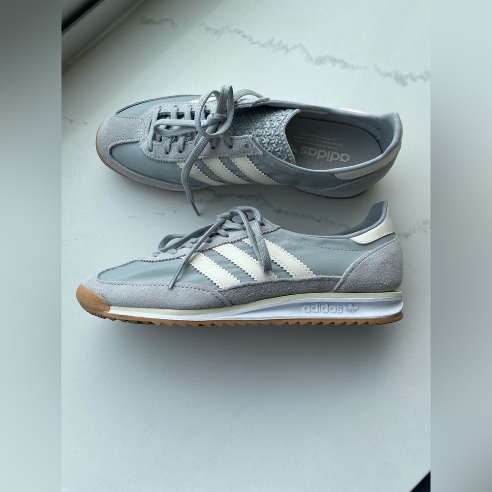 Adidas Women's SL-72 Gray & White Sneakers. Size 8.5. BRAND NEW WITHOUT TAG.